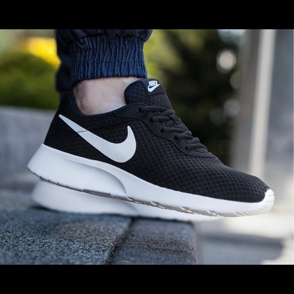 Nike Tanjun Women's - Picture 1 of 9